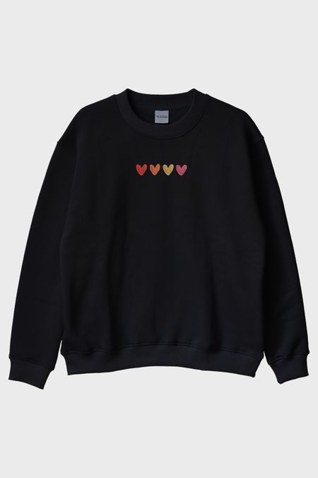 Renkli Kalp Desenli Nakış Bisiklet Yaka Sweatshirt - Sevgililer Günü Özel Tasarım