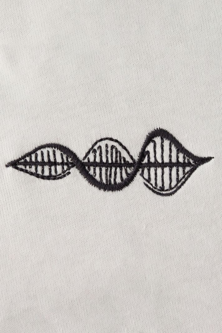 Siyah DNA Nakışlı Tişört - 4. görsel