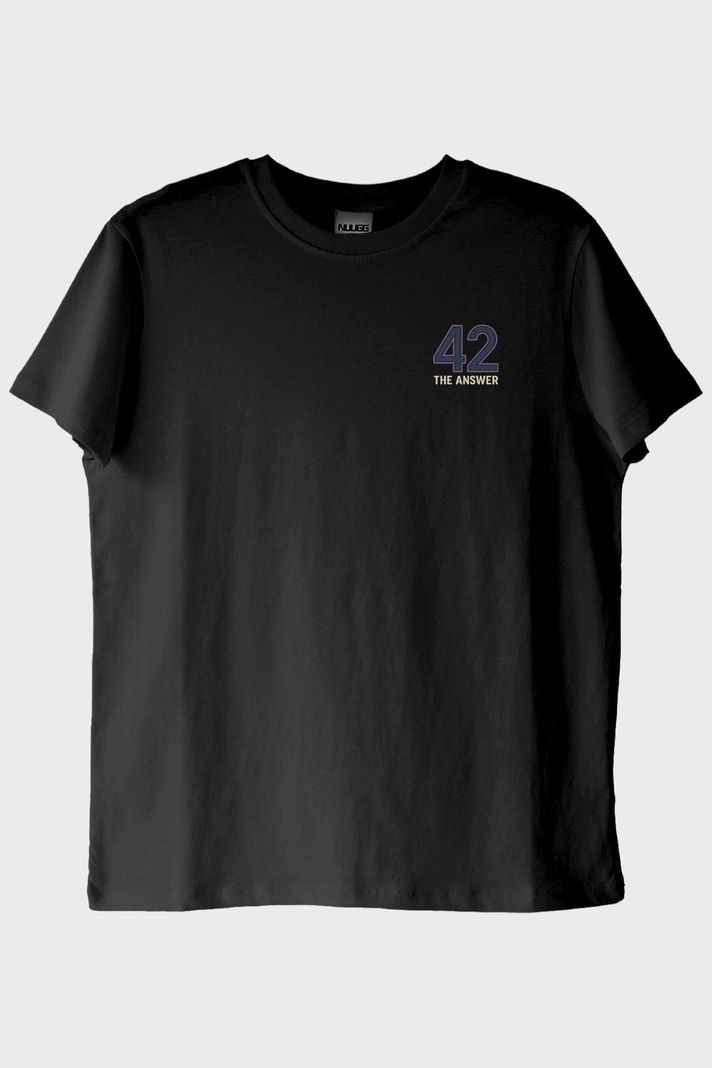 42 The Answer Siyah Tişört ön görsel
