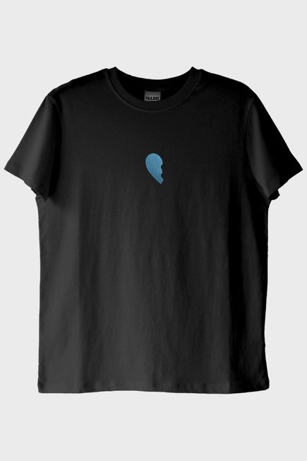 Mavi Yarım Kalp Desenli Siyah T-Shirt - Sevgililer Günü Hediyesi