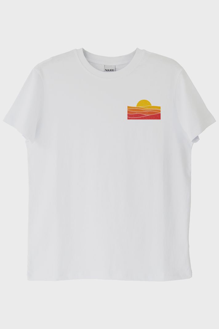 Güneş Baskılı Minimalist Beyaz T-Shirt ön görsel