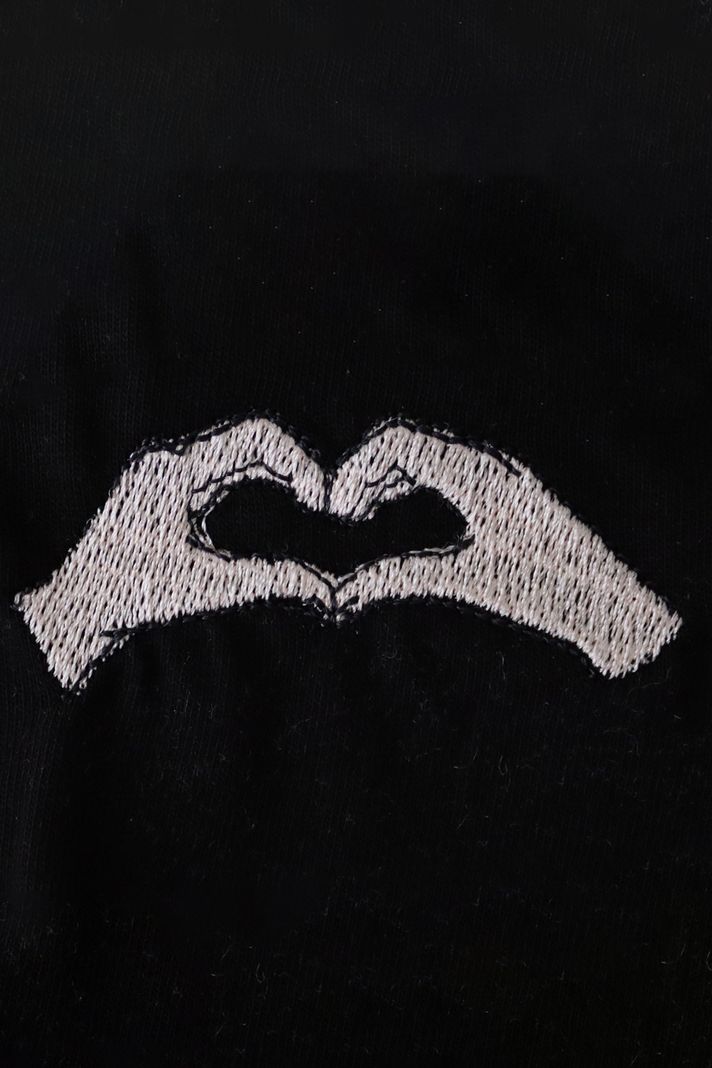 Sol El Kalp Desenli Nakış Siyah T-Shirt - Sevgililer Günü Çift Tişörtleri - 3. görsel