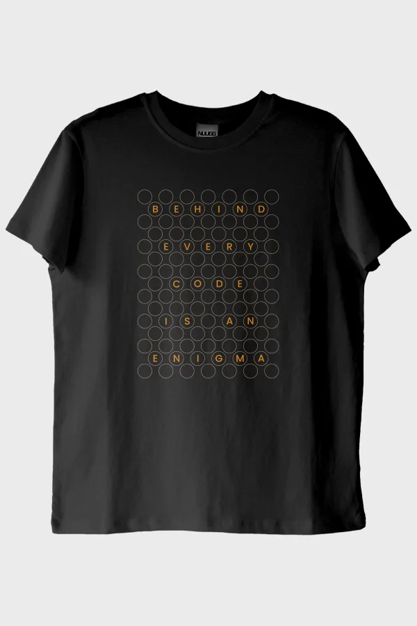Behind Every Code is an Enigma Baskılı Siyah Tişört
