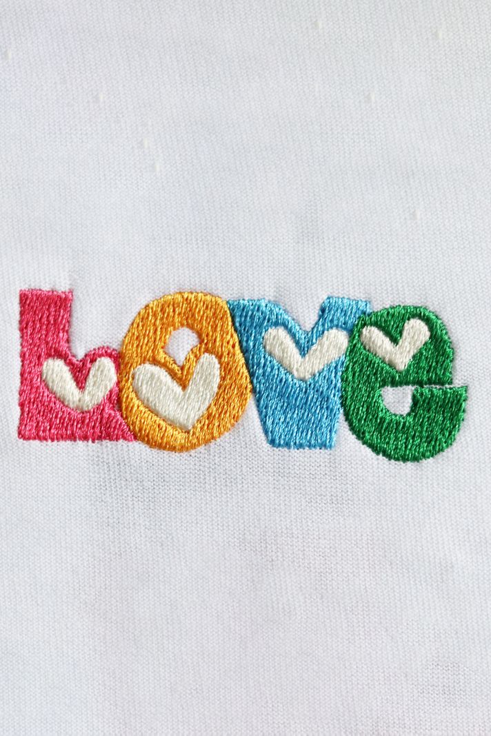 Love Desenli Nakış Tişört - Sevgililer Günü Tasarımı - 3. görsel