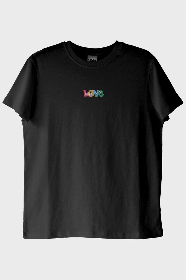 Love Desenli Nakış Siyah T-Shirt - Sevgililer Günü Tasarımı ön görsel