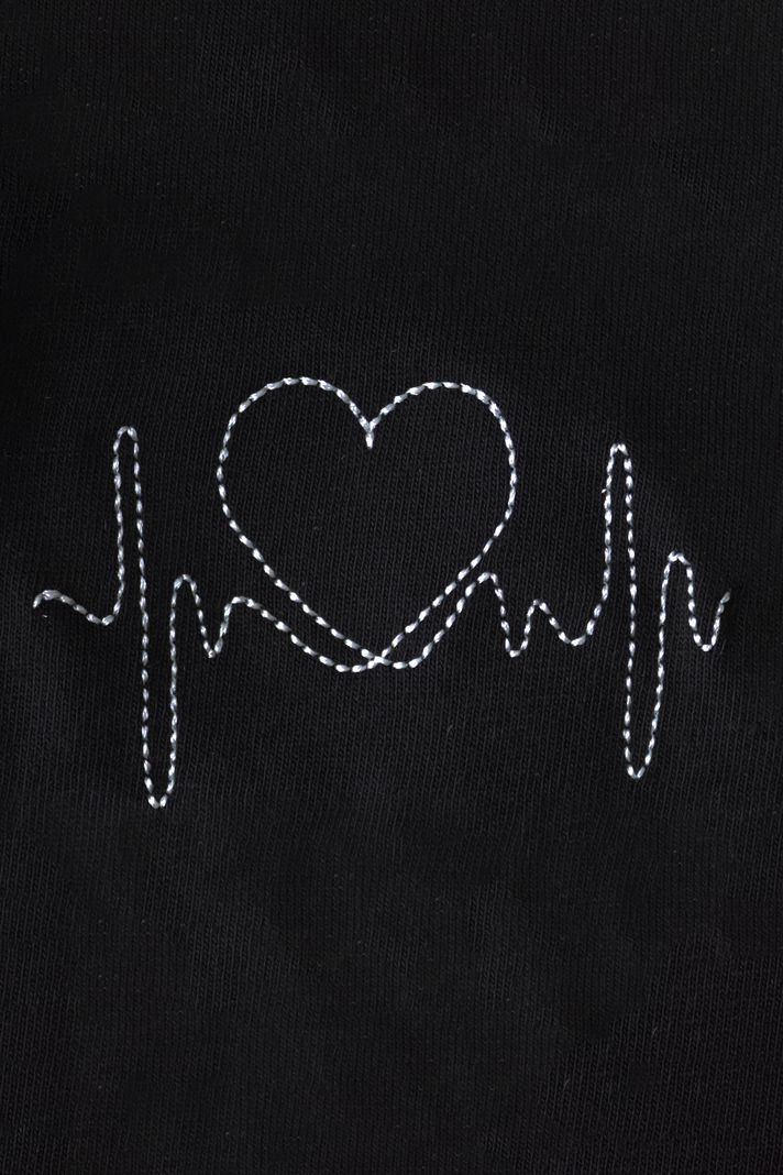 Kalpli Kalp Atışı Desenli Nakış Hoodie - Sevgililer Günü Tasarımı - 5. görsel