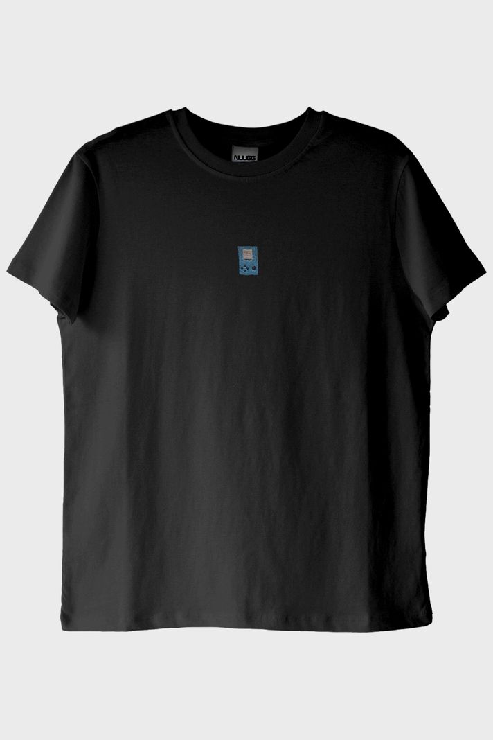 Mavi El Atarisi Desenli Nakış Siyah T-Shirt ön görsel