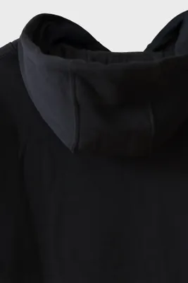 Hoodie mi Sweatshirt mi? Farkları ve Hangisini Almalı