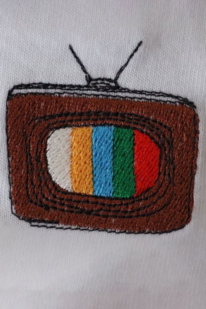 Retro Televizyon Desenli Nakış Tişört - 4. görsel