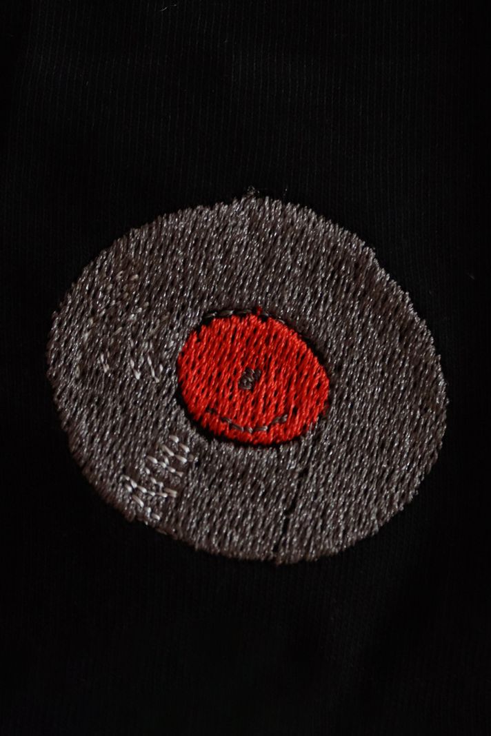 Plak Desenli Nakış Siyah T-Shirt - 3. görsel
