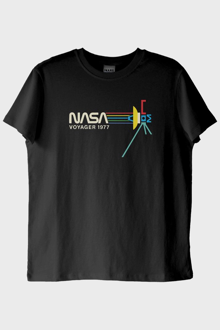 Retro NASA Voyager 1977 Vintage Uzay Siyah Tişörtü ön görsel