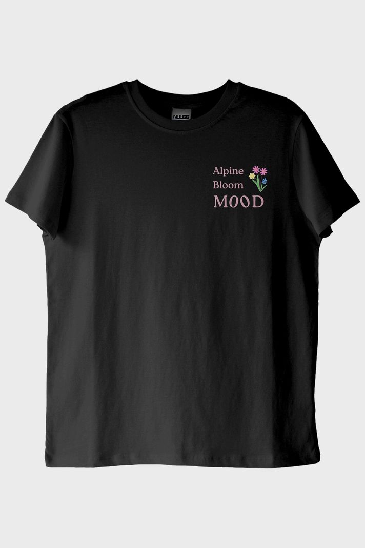 Alpine Bloom Mood Siyah Tişört ön görsel